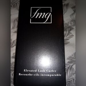 FMG Eyelash curler